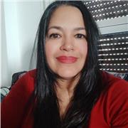 Profesora del área de humanidades titulada desde el1992